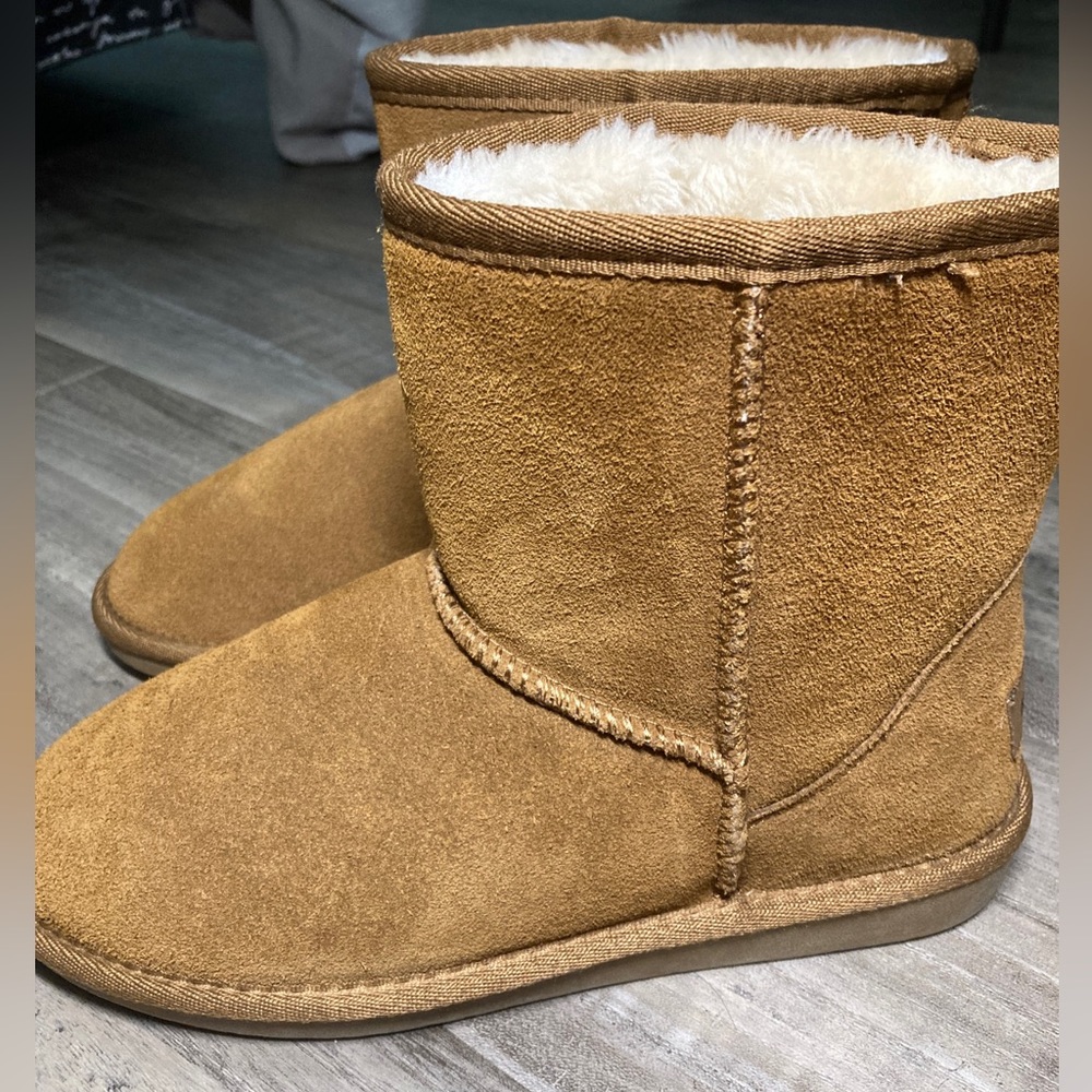 MINNETONKA Suede Leather Short Boots